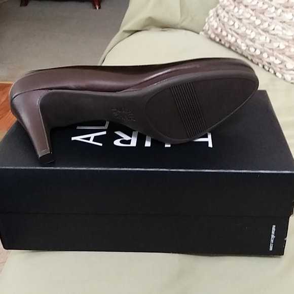 Women shoes - Picture 3 of 5